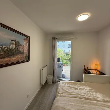 Petite Jardin Guest house 3*
